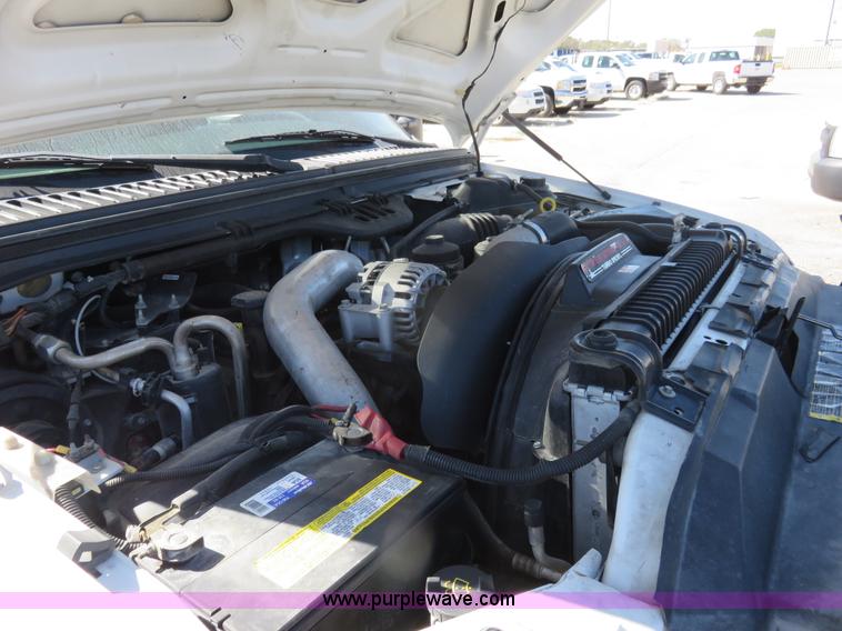 image for item L2283 2007 Ford F550 Super Duty service truck with crane