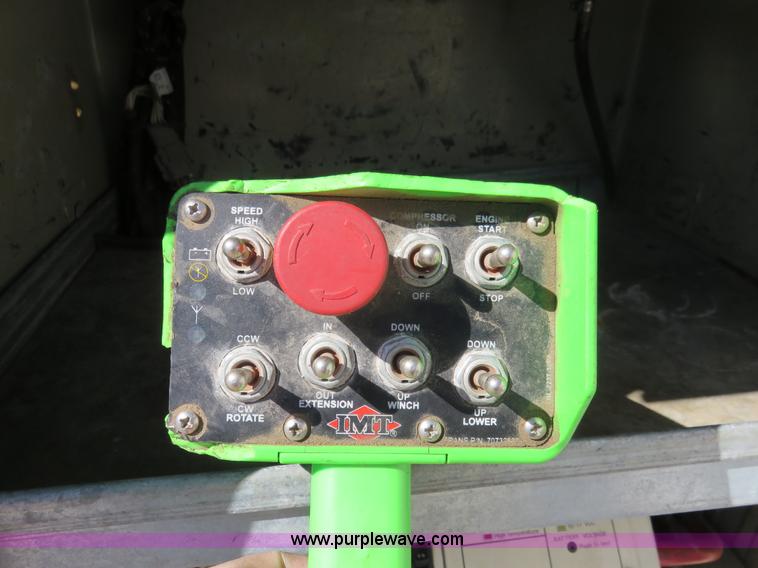 image for item L2283 2007 Ford F550 Super Duty service truck with crane