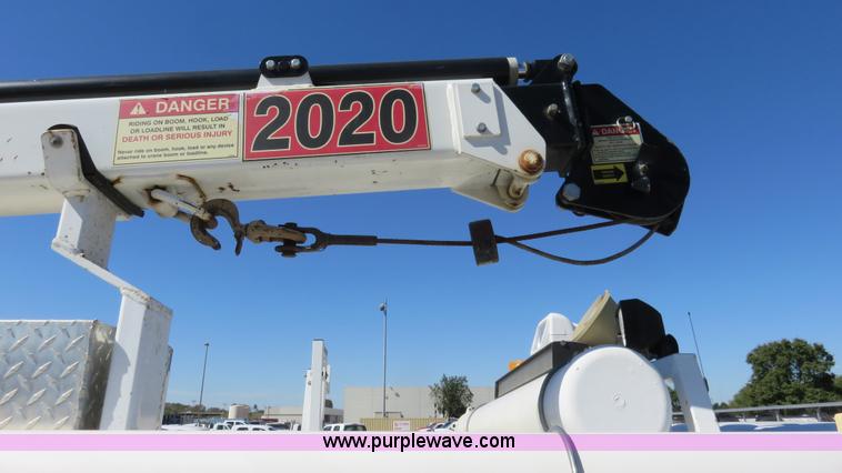 image for item L2283 2007 Ford F550 Super Duty service truck with crane