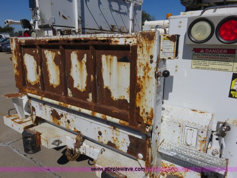 image for item L2283 2007 Ford F550 Super Duty service truck with crane