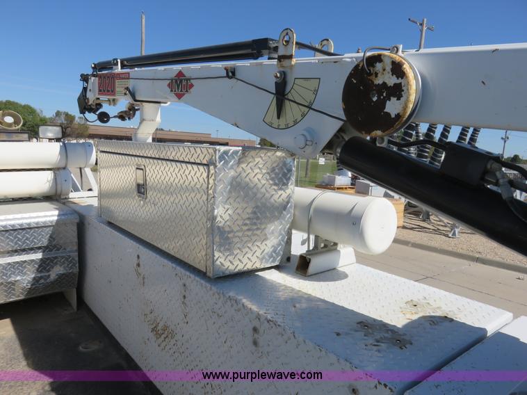 image for item L2283 2007 Ford F550 Super Duty service truck with crane