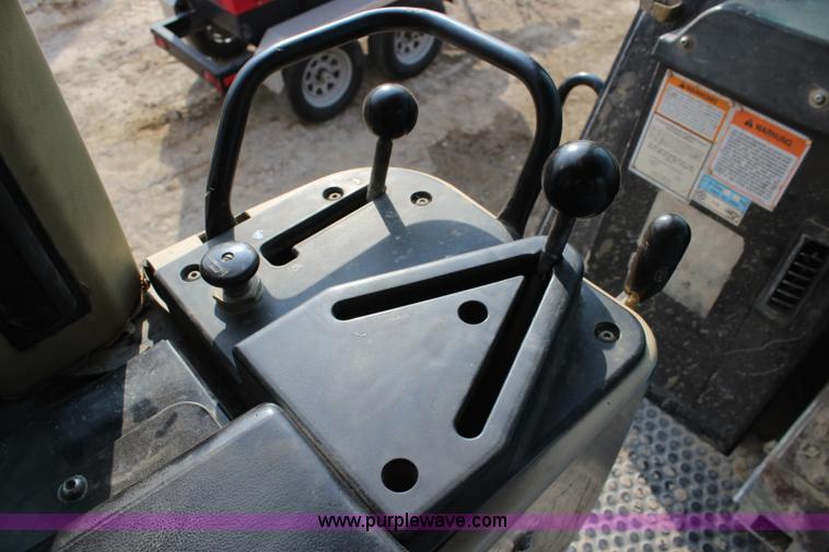 image for item L2292 2002 Caterpillar 963C track loader