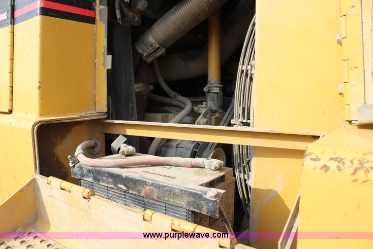 image for item L2292 2002 Caterpillar 963C track loader