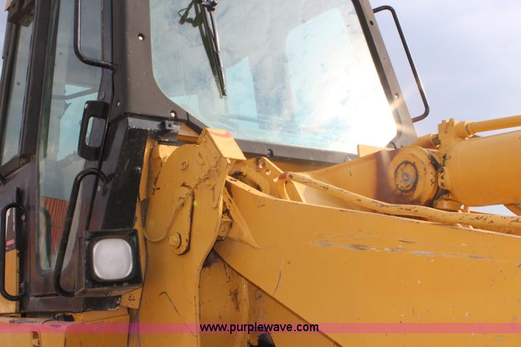 image for item L2292 2002 Caterpillar 963C track loader