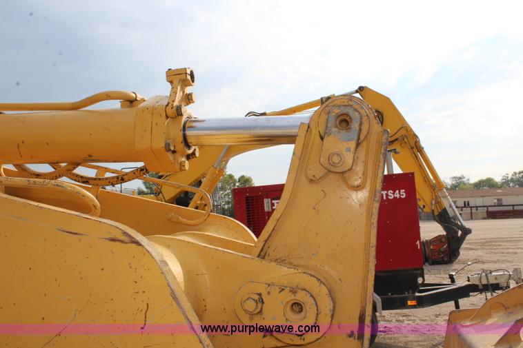image for item L2292 2002 Caterpillar 963C track loader
