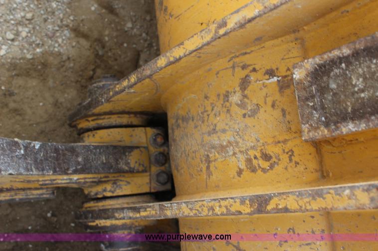 image for item L2292 2002 Caterpillar 963C track loader