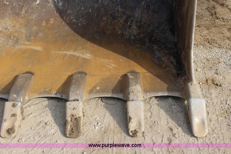 image for item L2292 2002 Caterpillar 963C track loader