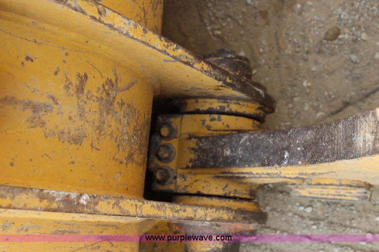 image for item L2292 2002 Caterpillar 963C track loader