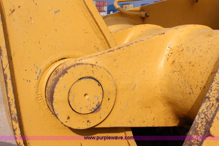 image for item L2292 2002 Caterpillar 963C track loader