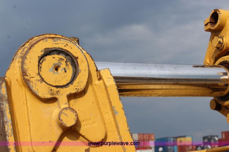 image for item L2292 2002 Caterpillar 963C track loader