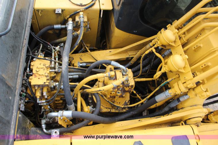 image for item L2293 2006 Komatsu PC400LC-7 excavator