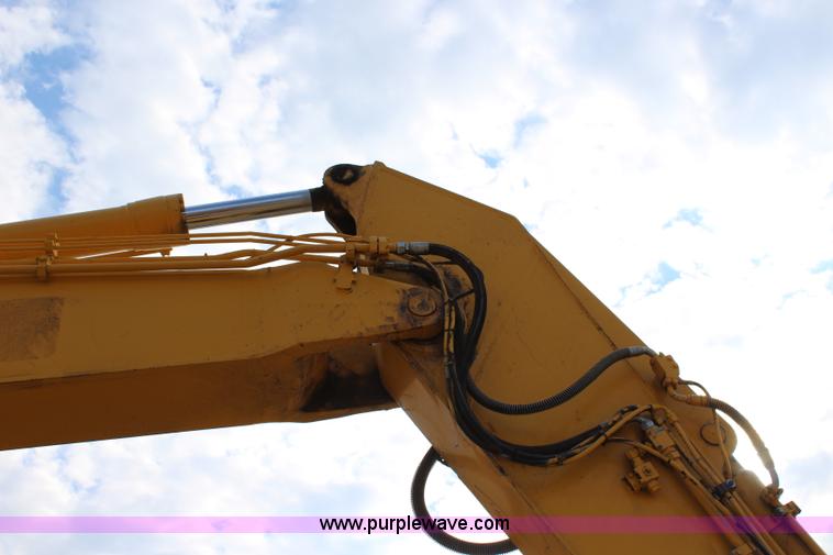 image for item L2293 2006 Komatsu PC400LC-7 excavator