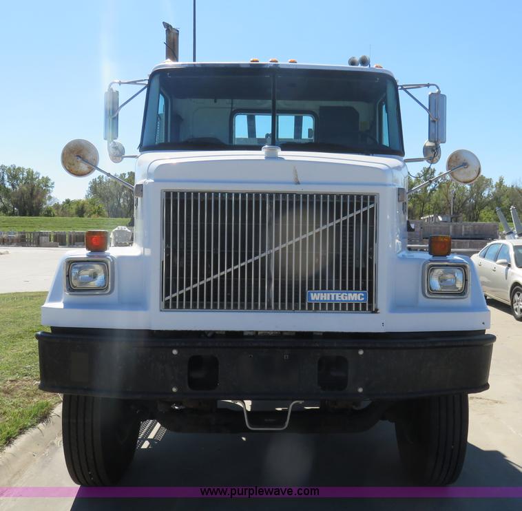 image for item L2328 1994 GMC Autocar semi truck