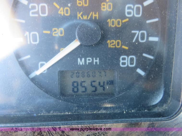 image for item L2328 1994 GMC Autocar semi truck