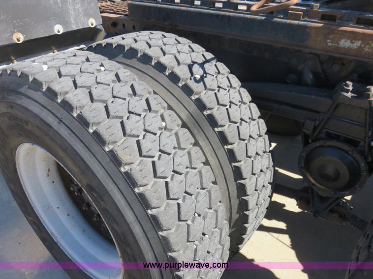 image for item L2328 1994 GMC Autocar semi truck