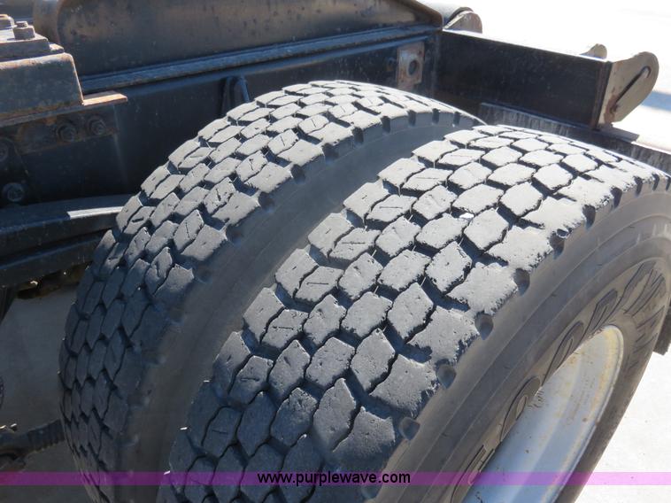 image for item L2328 1994 GMC Autocar semi truck