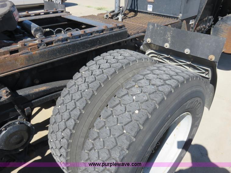 image for item L2328 1994 GMC Autocar semi truck