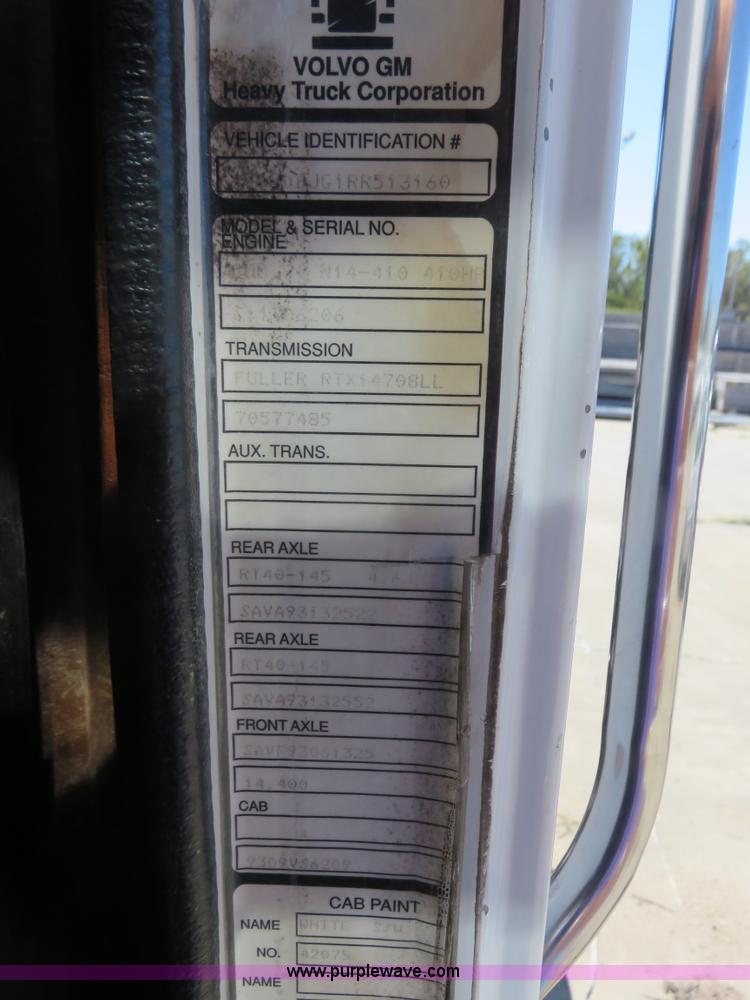 image for item L2328 1994 GMC Autocar semi truck