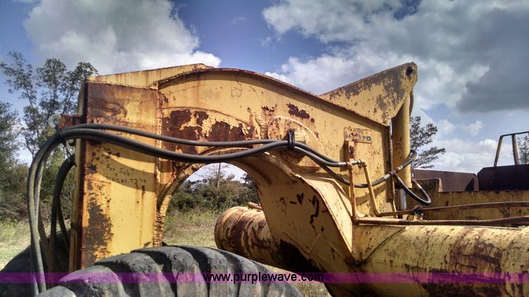 image for item L2755 Caterpillar 470 pull type scraper