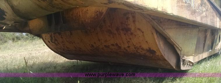 image for item L2755 Caterpillar 470 pull type scraper