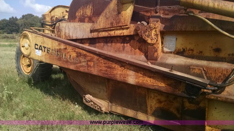 image for item L2755 Caterpillar 470 pull type scraper