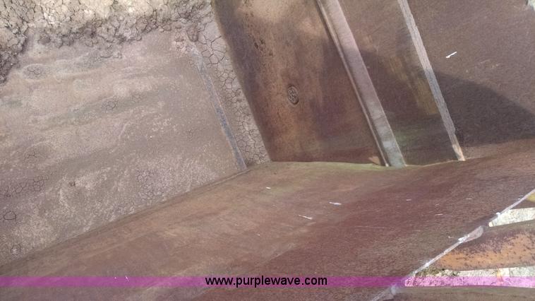 image for item L2755 Caterpillar 470 pull type scraper