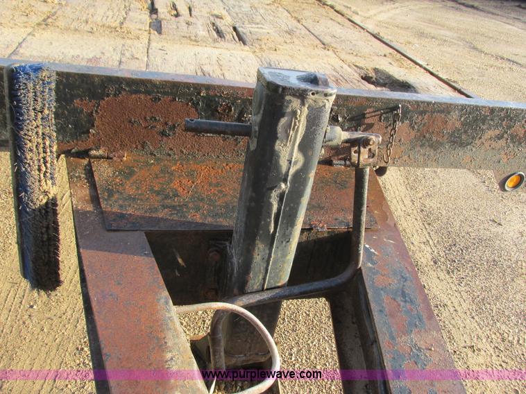 image for item L3822 1998 Towmaster T-50 equipment trailer