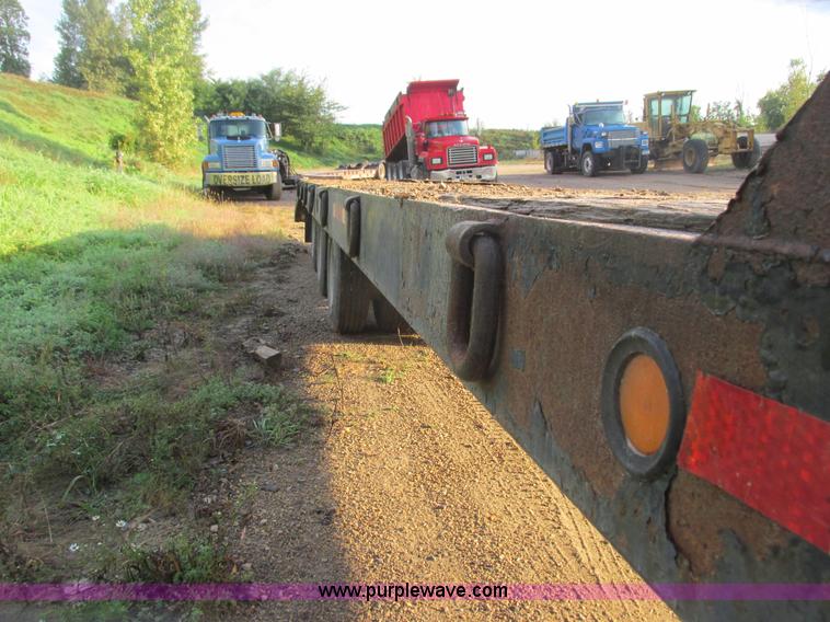 image for item L3822 1998 Towmaster T-50 equipment trailer