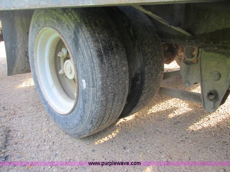 image for item L3822 1998 Towmaster T-50 equipment trailer