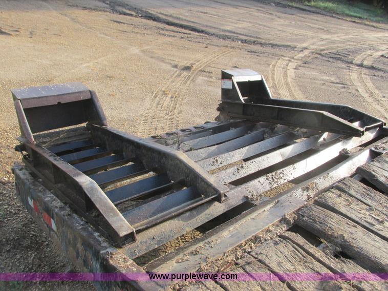 image for item L3822 1998 Towmaster T-50 equipment trailer