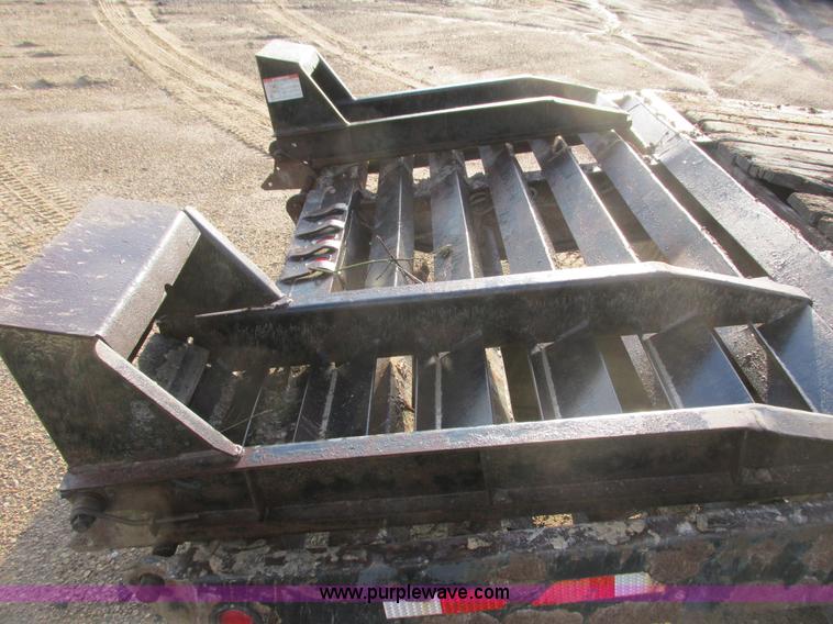 image for item L3822 1998 Towmaster T-50 equipment trailer