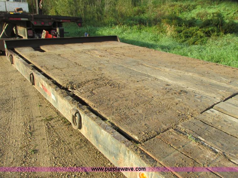 image for item L3822 1998 Towmaster T-50 equipment trailer