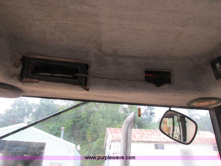 image for item L3825 1997 Caterpillar 416C backhoe