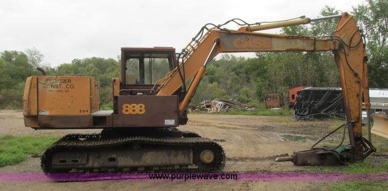 image for item L3826 1990 Case 888 excavator