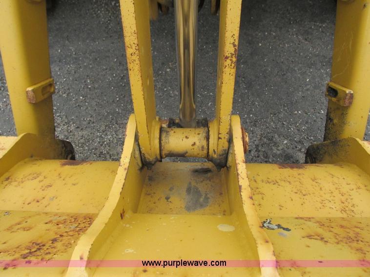 image for item L3829 1993 Caterpillar 436B backhoe