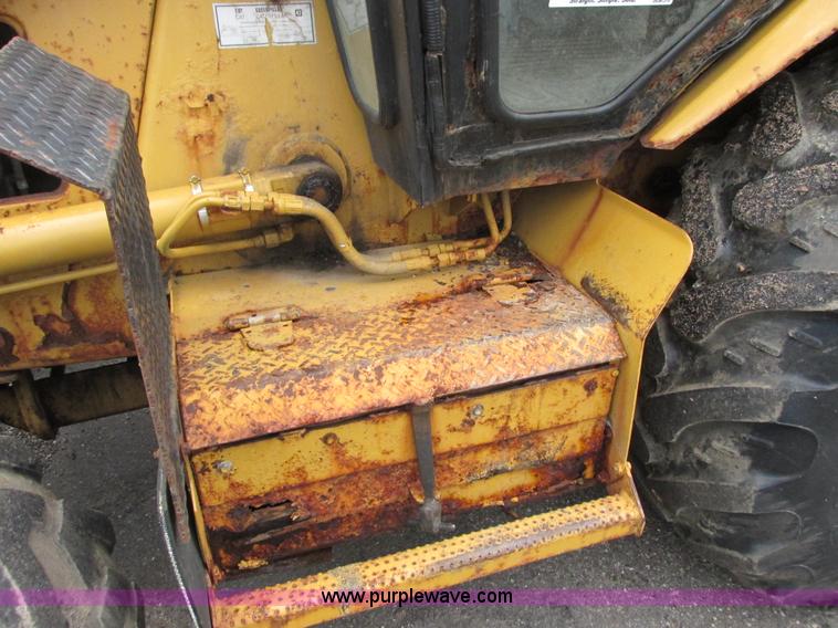 image for item L3829 1993 Caterpillar 436B backhoe