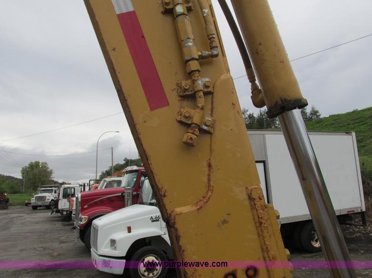 image for item L3829 1993 Caterpillar 436B backhoe