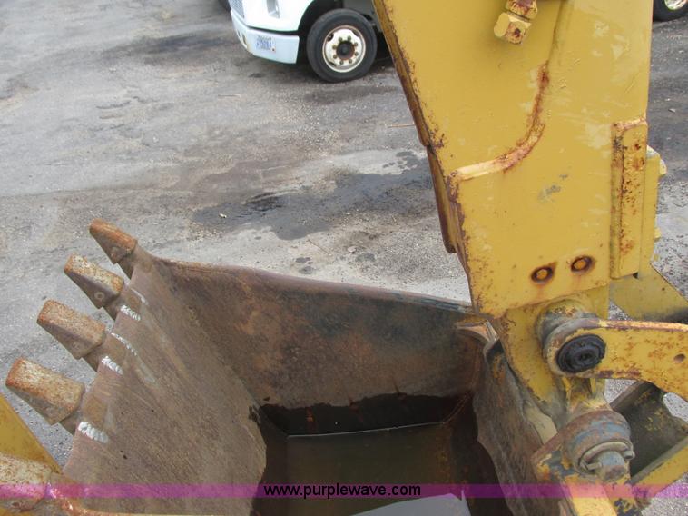 image for item L3829 1993 Caterpillar 436B backhoe