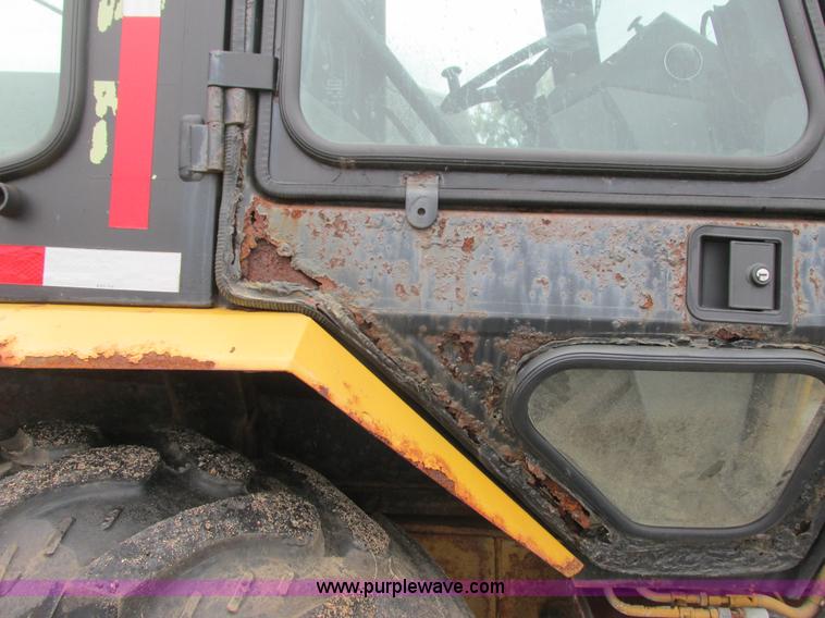 image for item L3829 1993 Caterpillar 436B backhoe