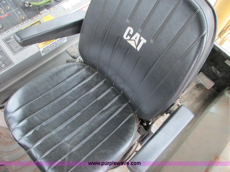 image for item L3829 1993 Caterpillar 436B backhoe