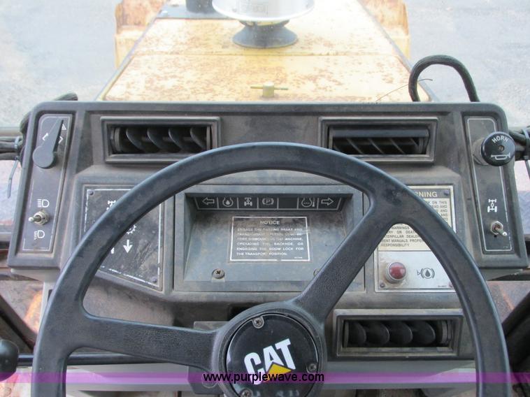 image for item L3829 1993 Caterpillar 436B backhoe