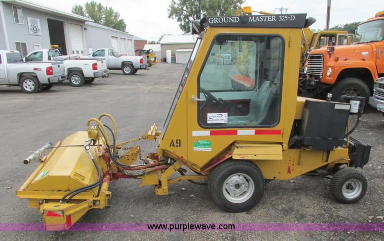 image for item L3831 Toro Groundsmasters 325-D lawn mower