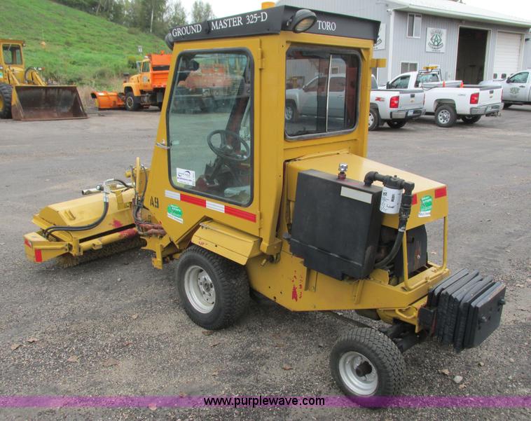 image for item L3831 Toro Groundsmasters 325-D lawn mower