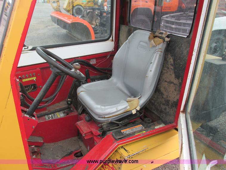 image for item L3831 Toro Groundsmasters 325-D lawn mower