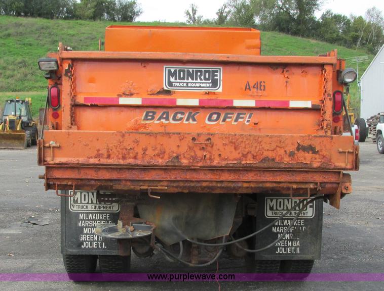 image for item L3833 1983 Ford 8000 dump truck
