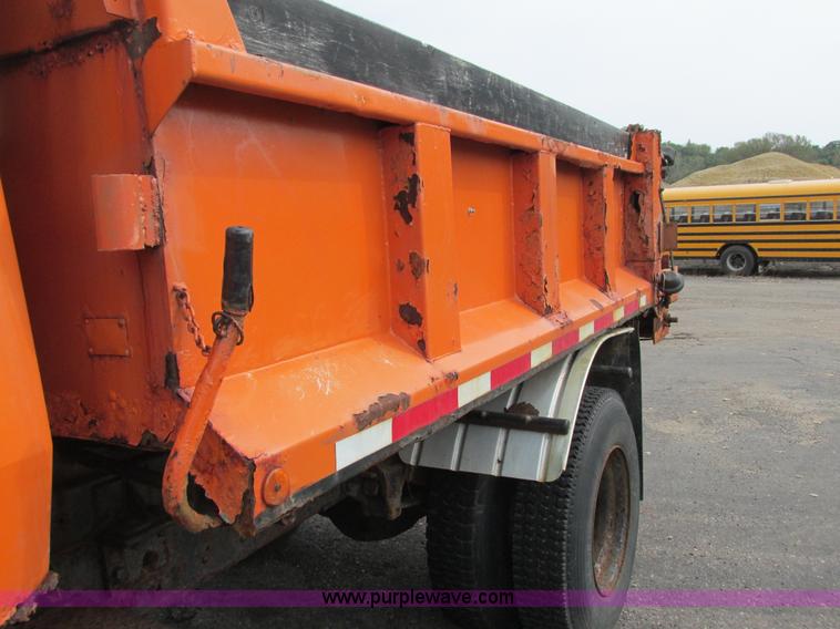 image for item L3833 1983 Ford 8000 dump truck