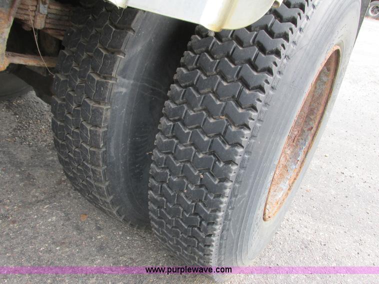 image for item L3833 1983 Ford 8000 dump truck