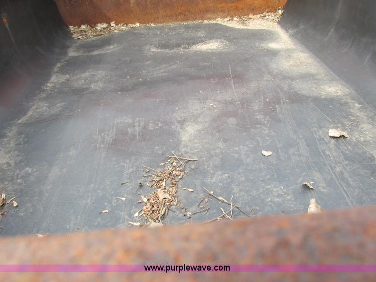 image for item L3833 1983 Ford 8000 dump truck