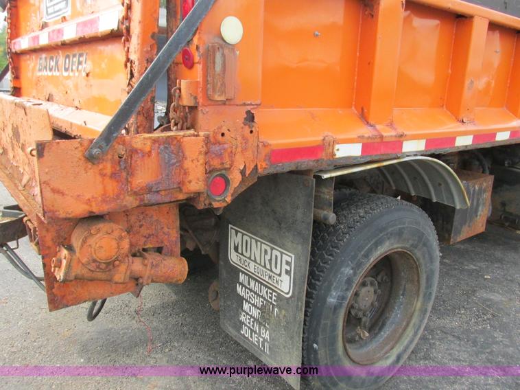 image for item L3833 1983 Ford 8000 dump truck
