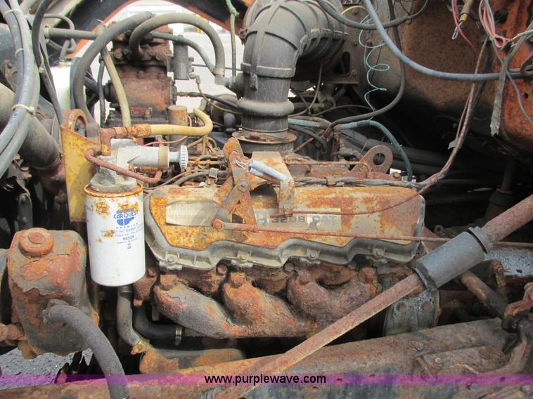 image for item L3833 1983 Ford 8000 dump truck